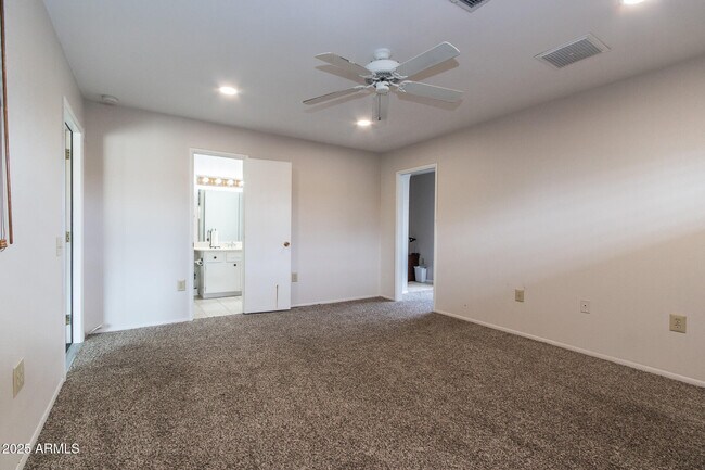 Building Photo - 10426 W Sutters Gold Ln