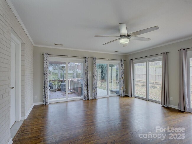 Building Photo - 6219 Colchester Pl