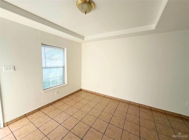 Building Photo - 7 Francisco Ave