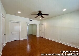 Building Photo - 1535 W Woodlawn Ave