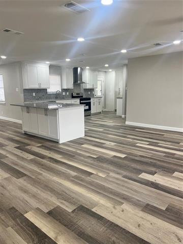 Building Photo - 1732 Sheffield Pl