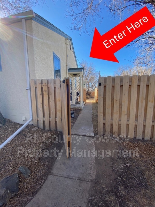 Building Photo - 260 N 7th St