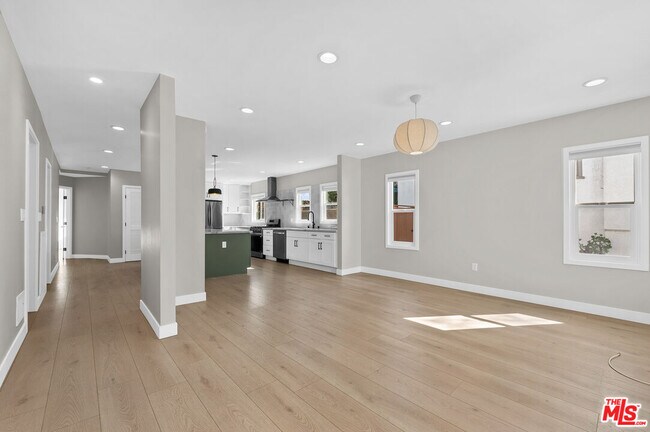 Building Photo - 2214 Benecia Ave