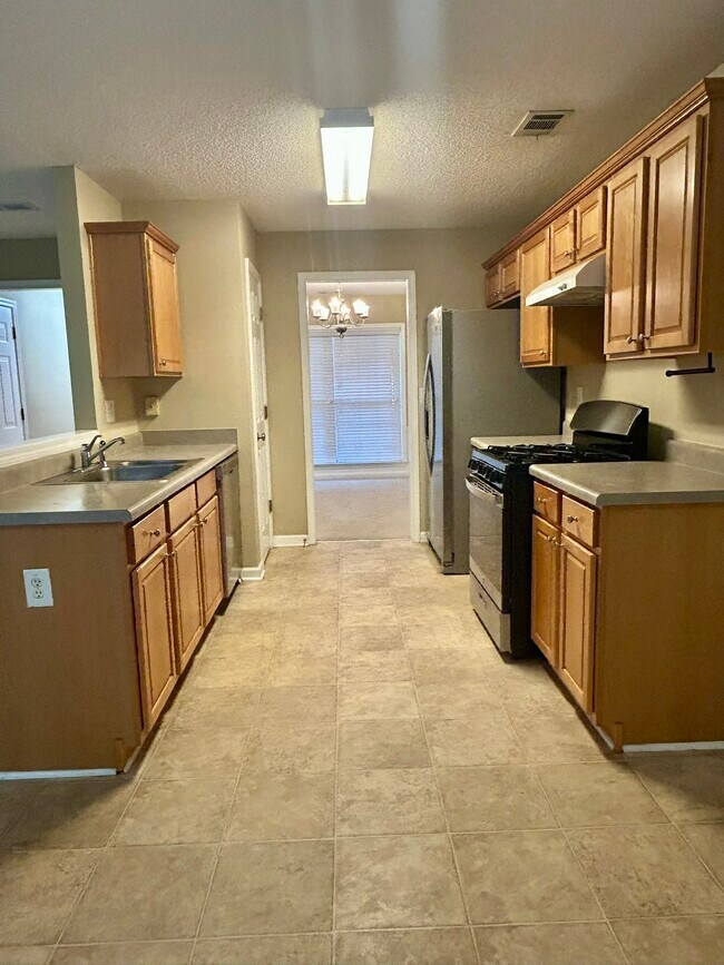 Building Photo - 1608 Hemburg Trace