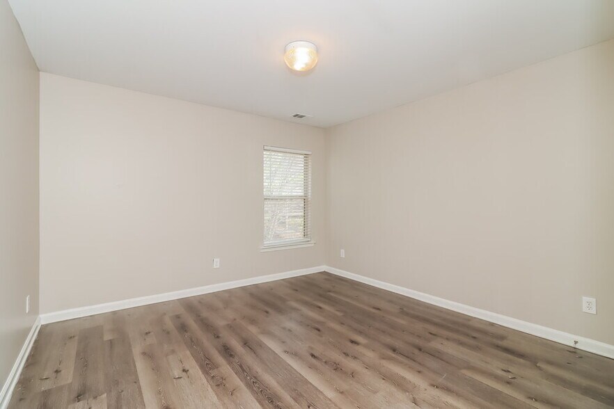 Building Photo - 206 Shaw Dr