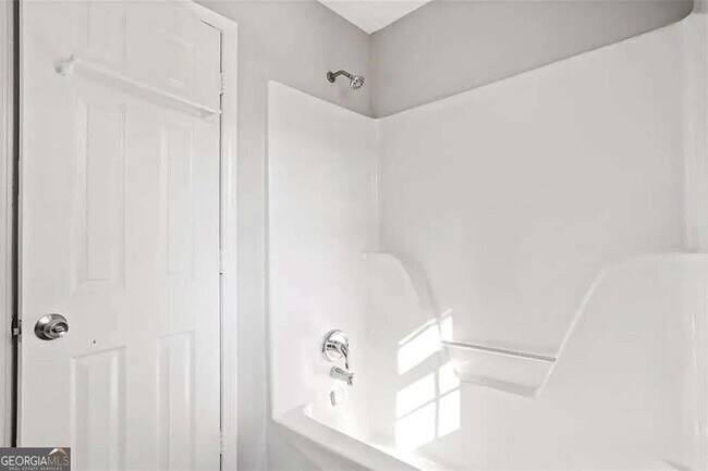 Building Photo - 5232 Ridge Forest Dr