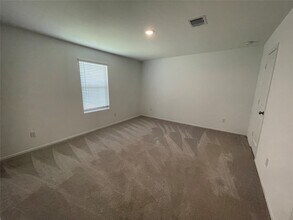 Building Photo - 7426 Birch Harvest Dr