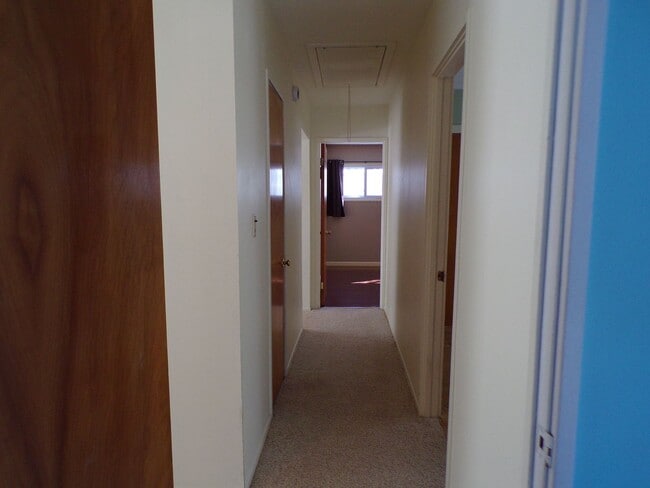 Building Photo - Light-Filled Home in Ideal Traverse City Neighborhood