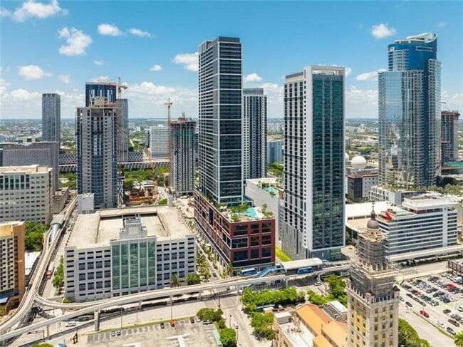 Building Photo - 159 NE 6th St