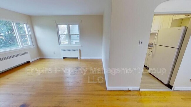 Building Photo - 31 Parkwood St