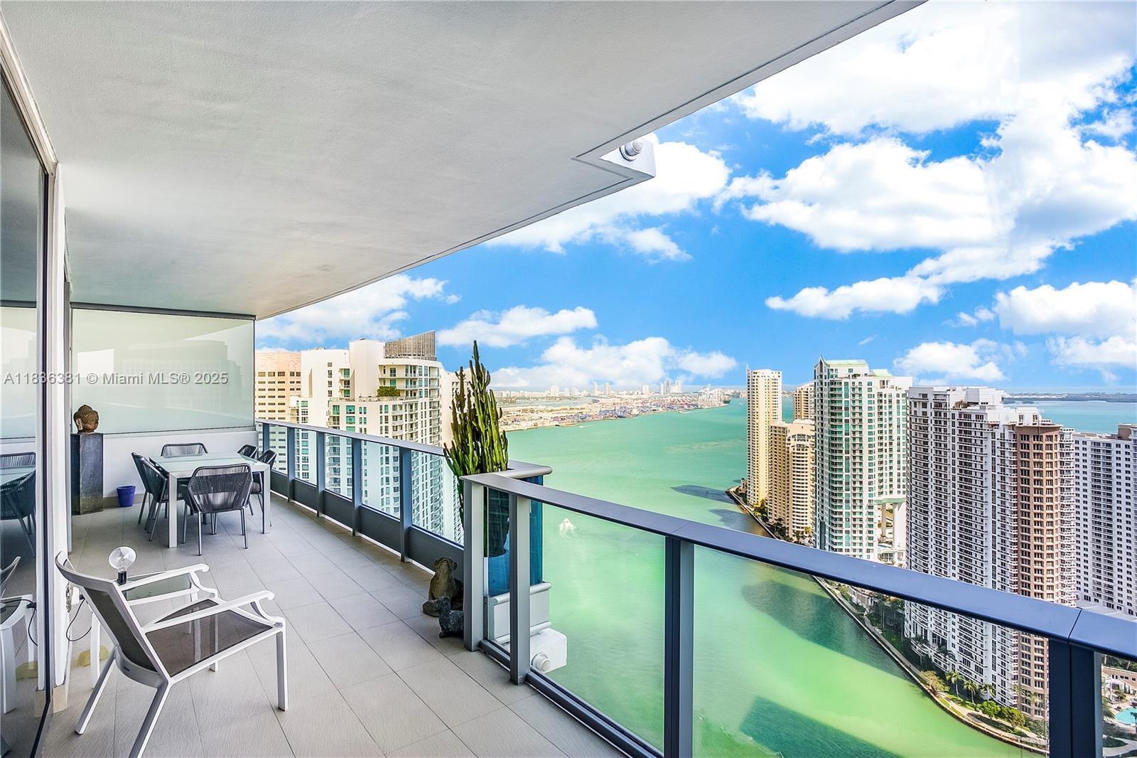 Building Photo - 200 Biscayne Boulevard Way