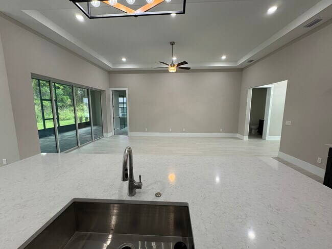 Building Photo - 547 Sanctuary Golf Pl