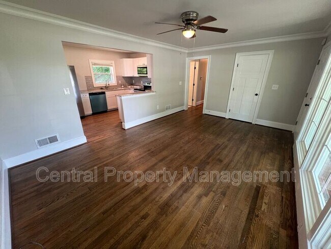 Building Photo - 32 N Garden Cir