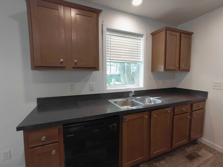 Building Photo - 2005 Falcon Terrace NW