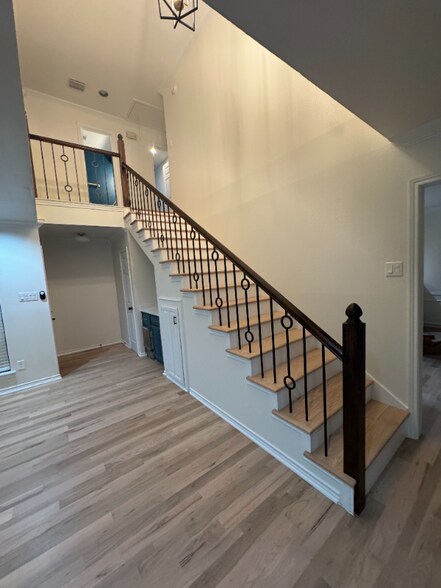 Building Photo - 3123 Bourbon St Cir