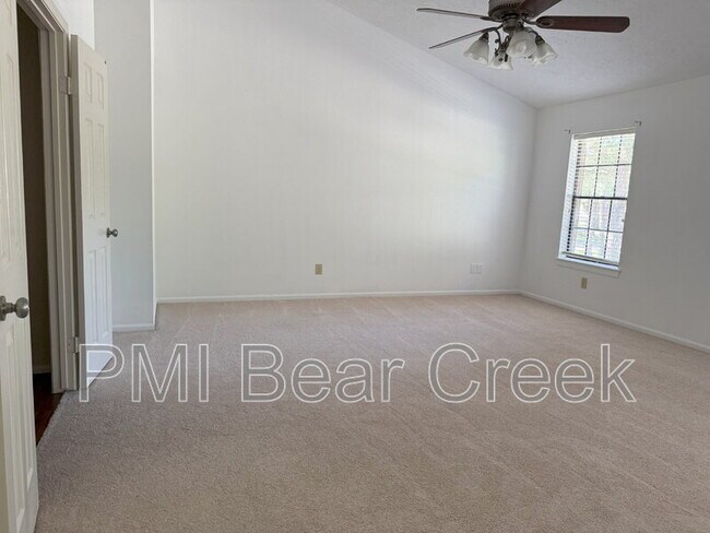 Building Photo - 7818 Sunny Ridge Dr