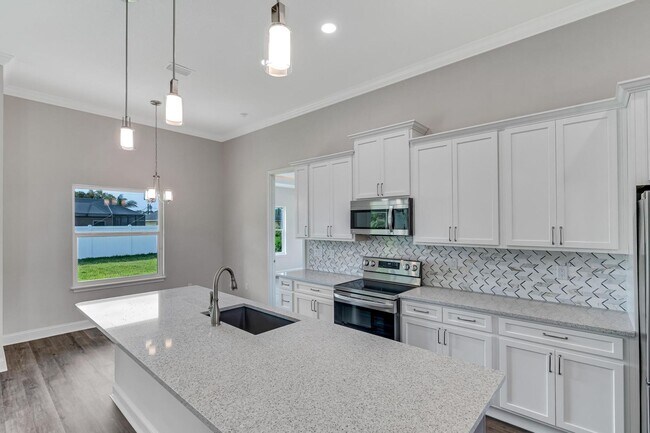Building Photo - 5 Eastvue Pl