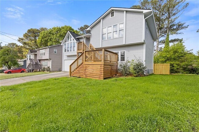 Building Photo - 4811 Nevilly Way