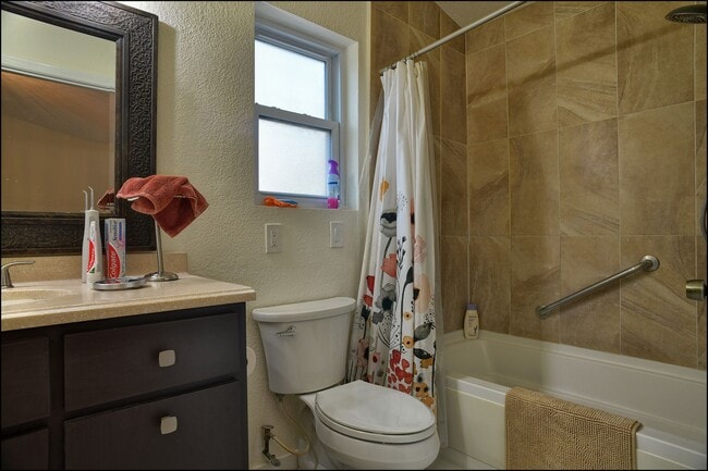 Building Photo - Available to View