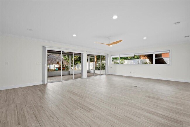 Building Photo - 12831 Shore Dr