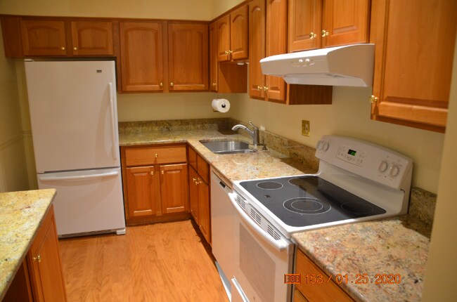 Building Photo - 234 Nesmith St