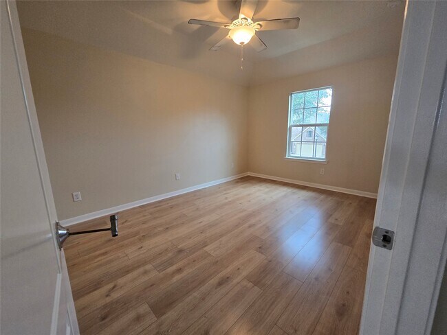 Building Photo - 26819 Granite Valley Ln