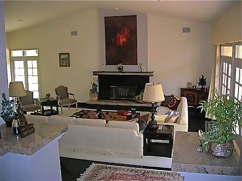 Building Photo - 48600 Shady View Dr