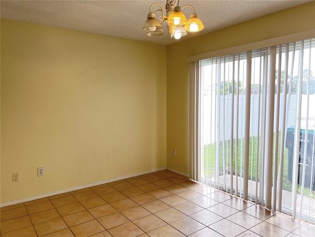 Building Photo - 1510 Carey Glen Cir