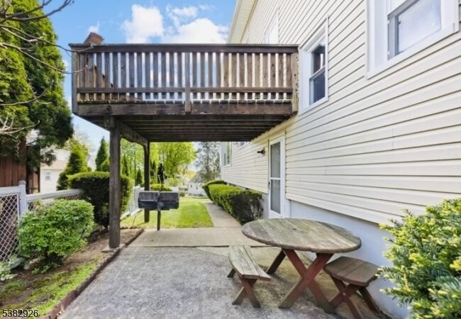 Building Photo - 26 Pilgrim Ct