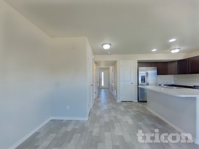 Building Photo - 705 Grissom Dr.