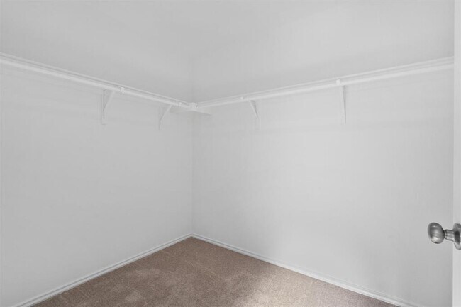 Building Photo - 138 Arbordale St