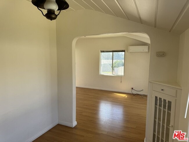 Building Photo - 409 N Monterey St