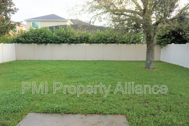 Building Photo - 13156 Social Ln