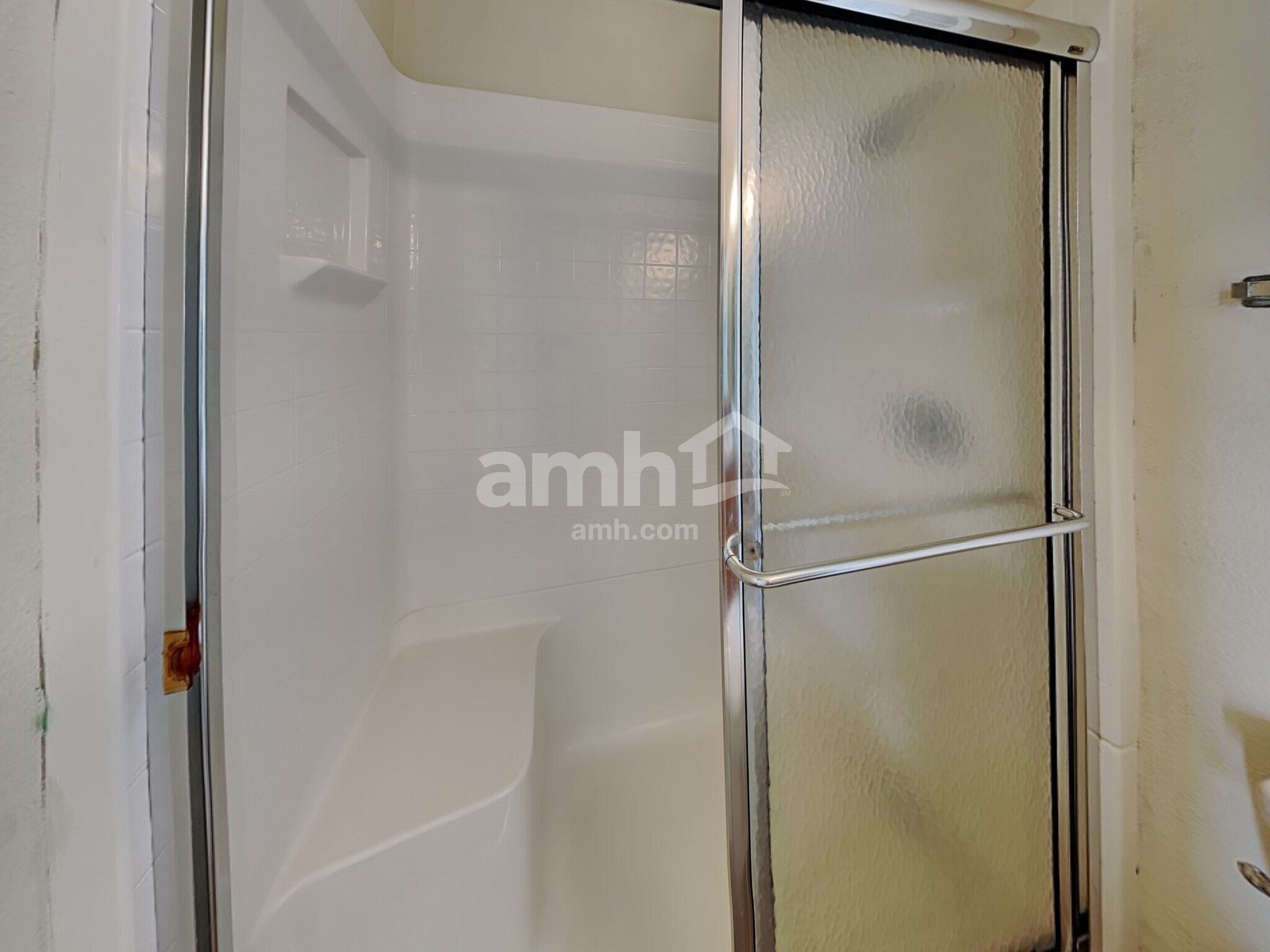 Building Photo - 8110 Red Barn Ct