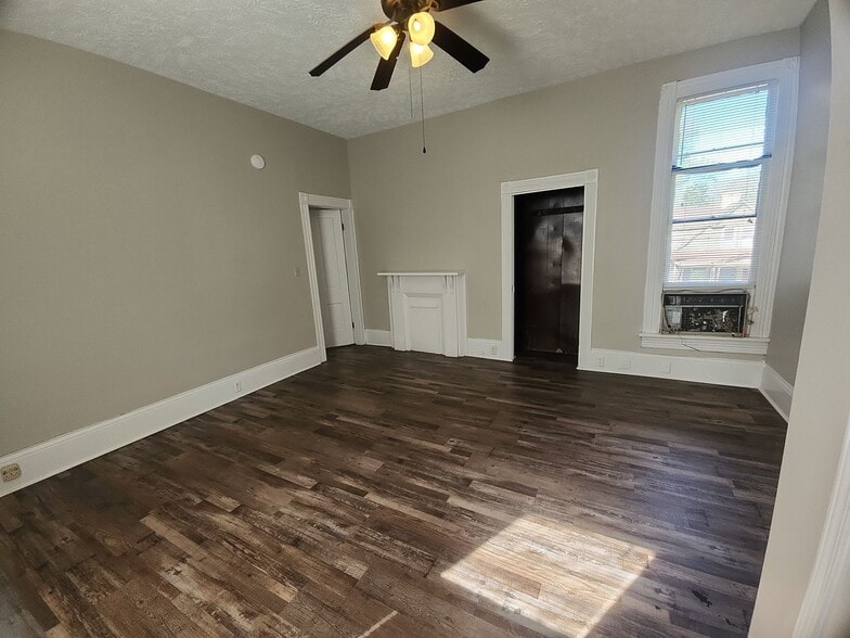 Building Photo - 402 N Highland Ave