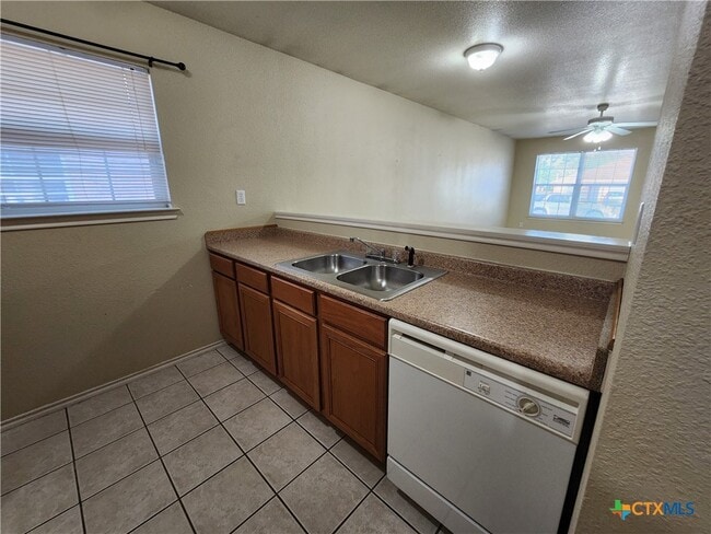 Building Photo - 1146 Misty Acres Dr
