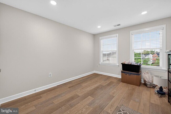 Building Photo - 41676 Blue Grama Cir