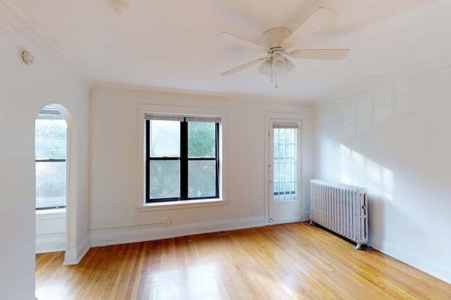 Interior Photo - 5457-5459 S. Blackstone Avenue