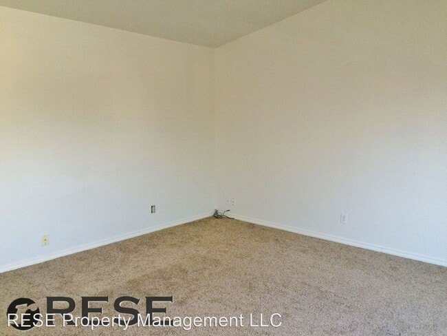Building Photo - 4 br, 1.5 bath House - 3939 W 5820 S