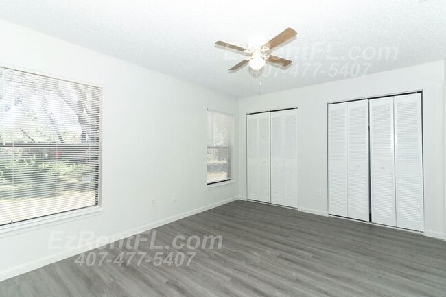 Building Photo - 5249 Champagne Cir