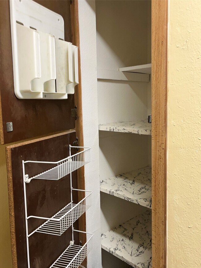 Building Photo - 3919 Fairmont Pkwy