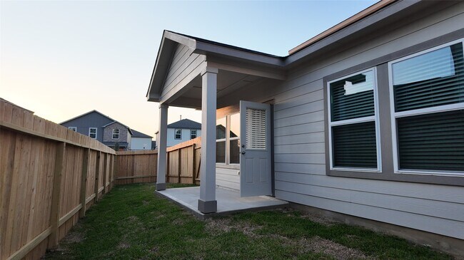 Building Photo - 8519 Blueberry Ash St