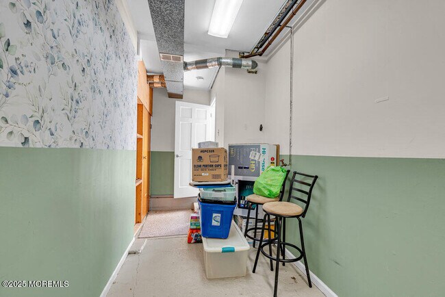 Building Photo - 1202 D St