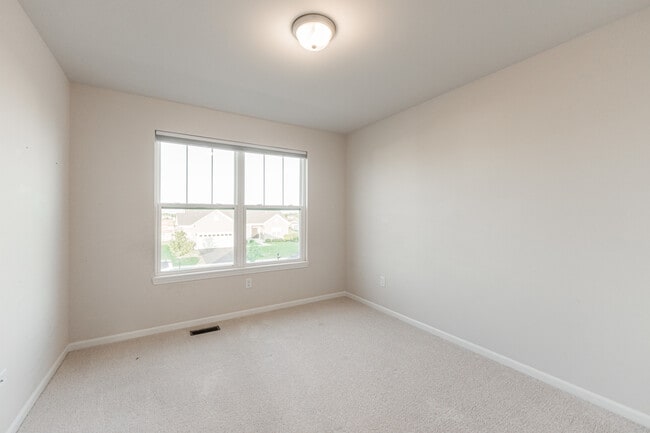 Building Photo - 1125 Juniper Dr