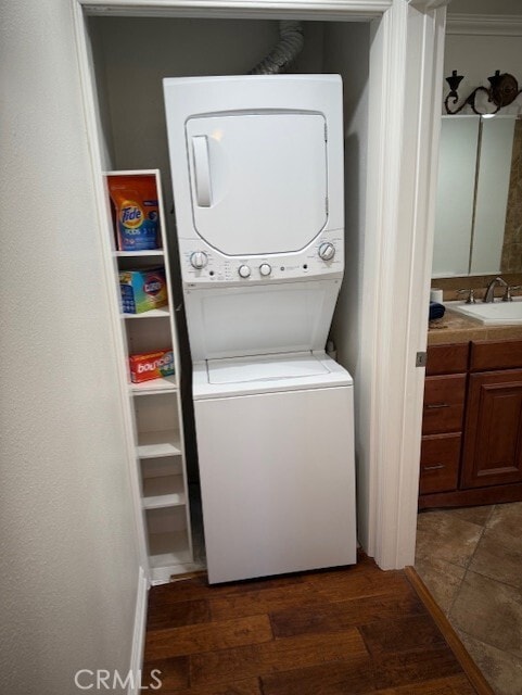 Building Photo - 2022 Via Mariposa E