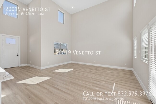 Building Photo - 20019 Venetto St