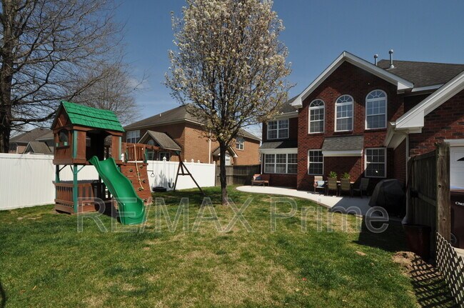 Building Photo - 1024 Long Beeches Ave