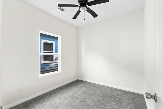 Building Photo - 841 Omeara-