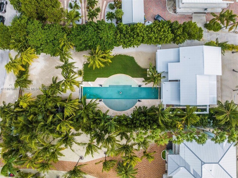 Building Photo - 60 Ocean Front Dr