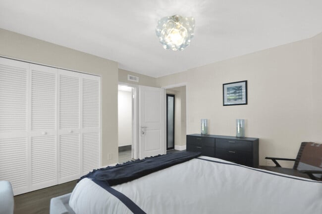 Building Photo - 1506 Mizzenmast Way